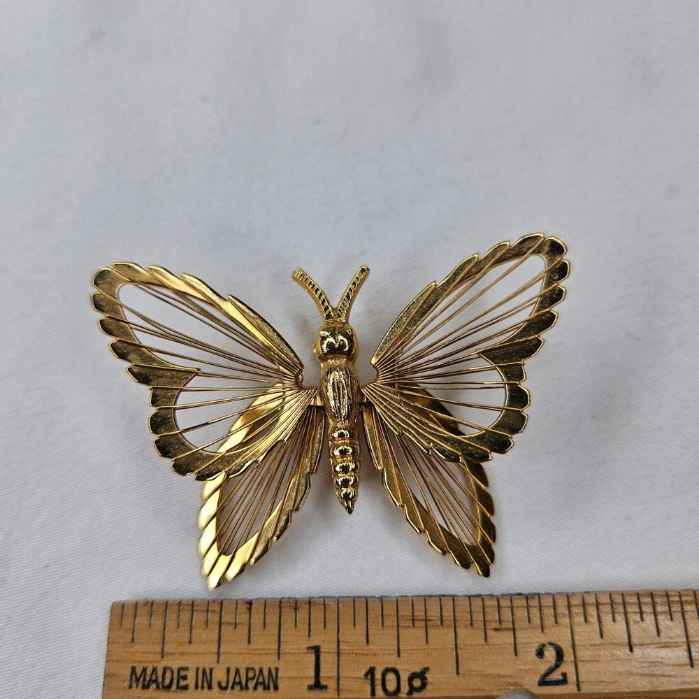 Vintage Monet Gold Tone Butterfly Brooch Filigree‎ Wire Wing Pin 2.25 Inch